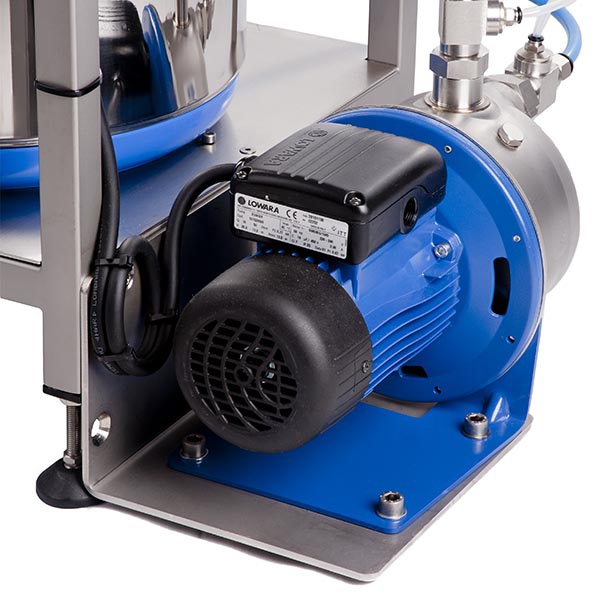 The rinser-blowing machine pump